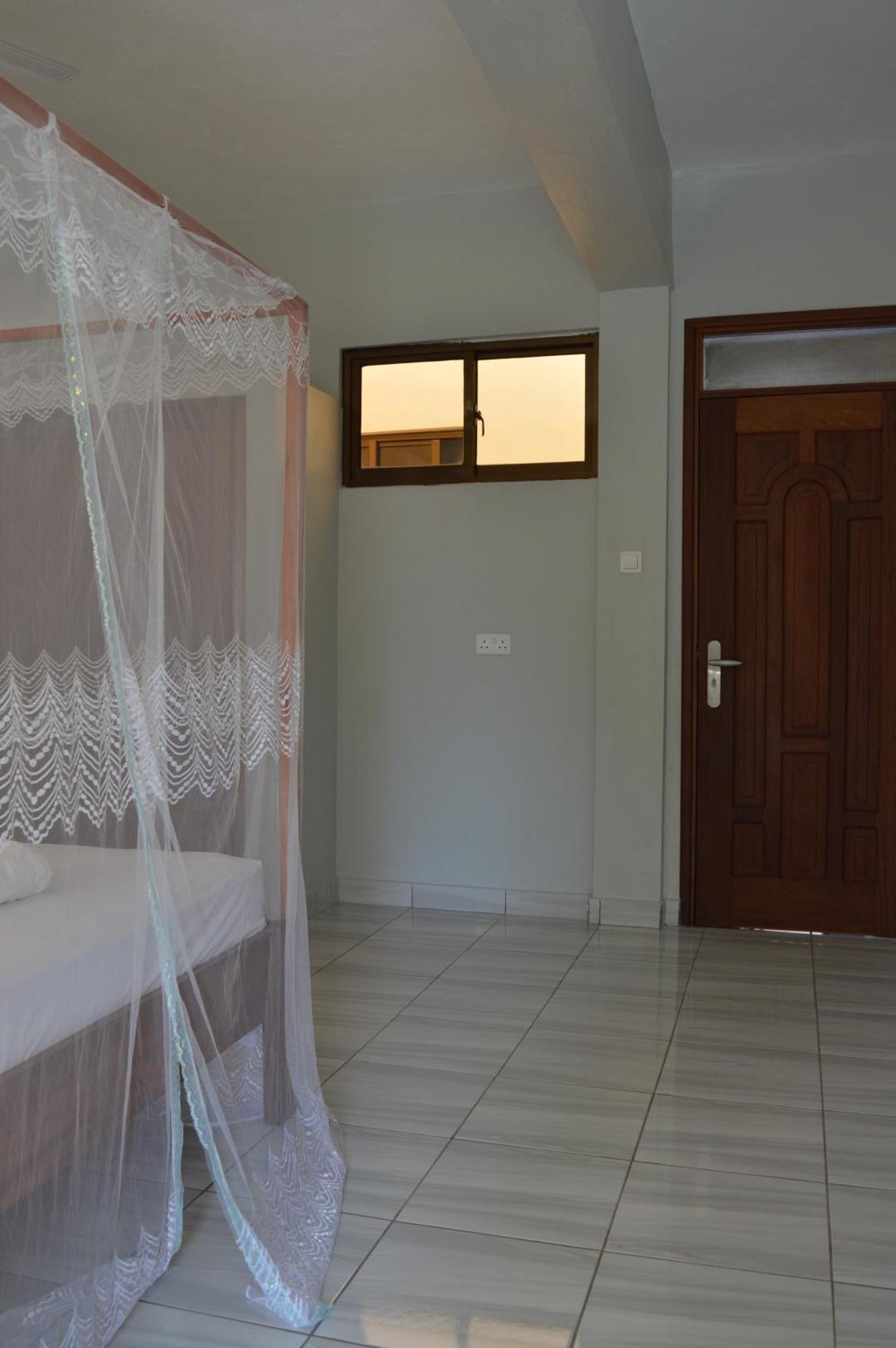 Hotel Tiffany Mombasa Kültér fotó